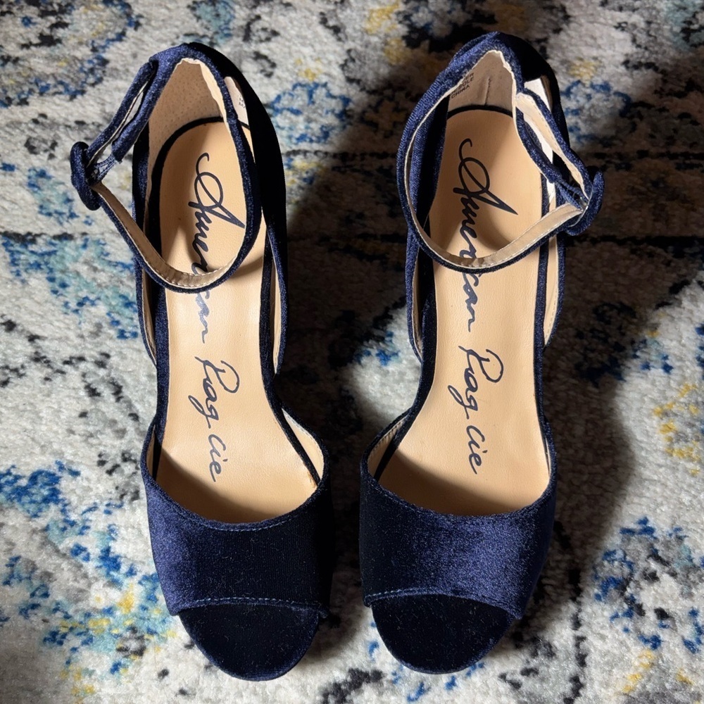 American Rag Navy Blue Velvet Women's Platform Heels - Picture 2 of 7